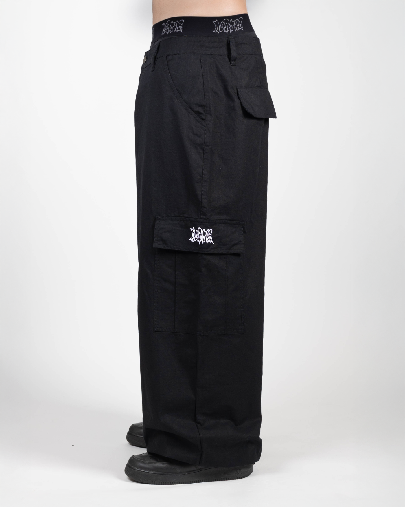 BAGGY CARGOS BLACK