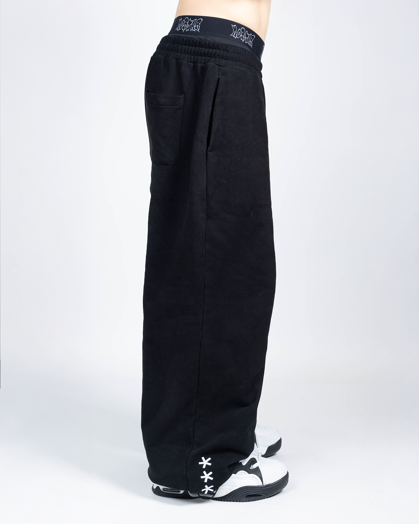 BAGGY SWEATPANTS BLACK