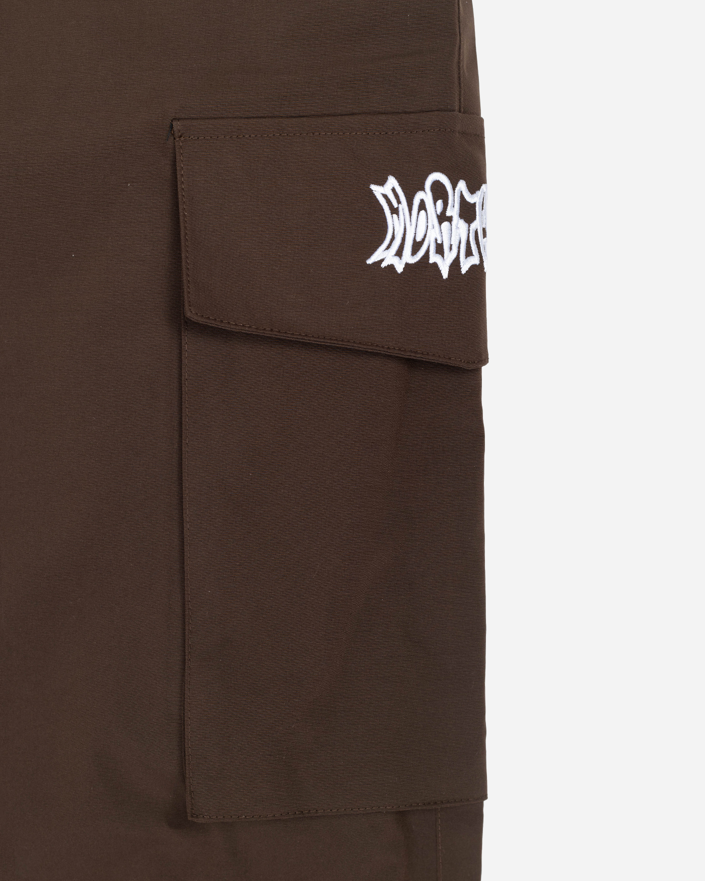 Brown baggy snowpants cargo pocket detail