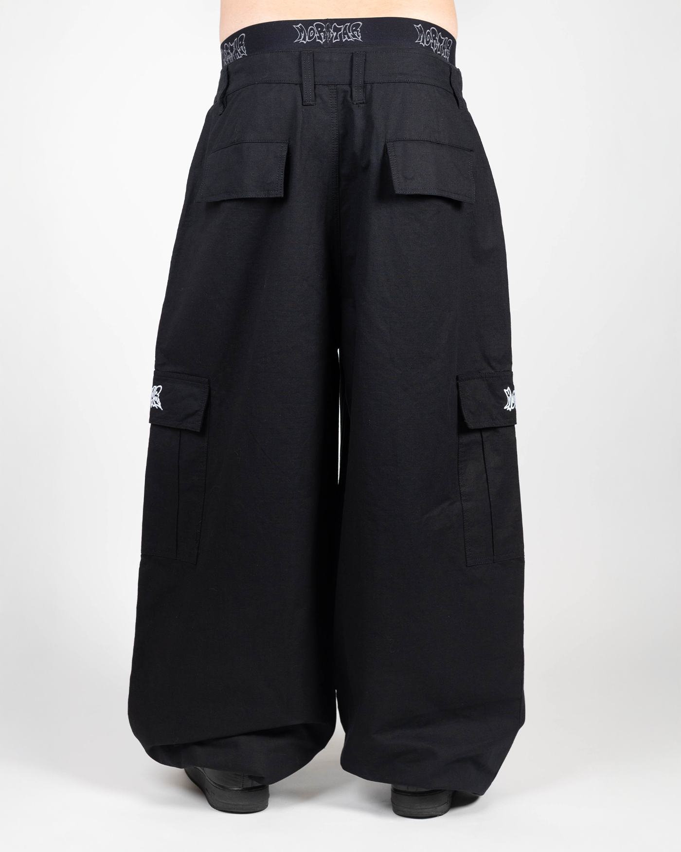 BAGGY CARGOS BLACK
