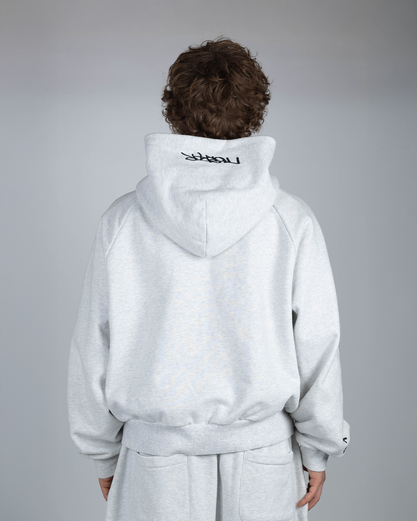 GREY ZIPPER HOODIE