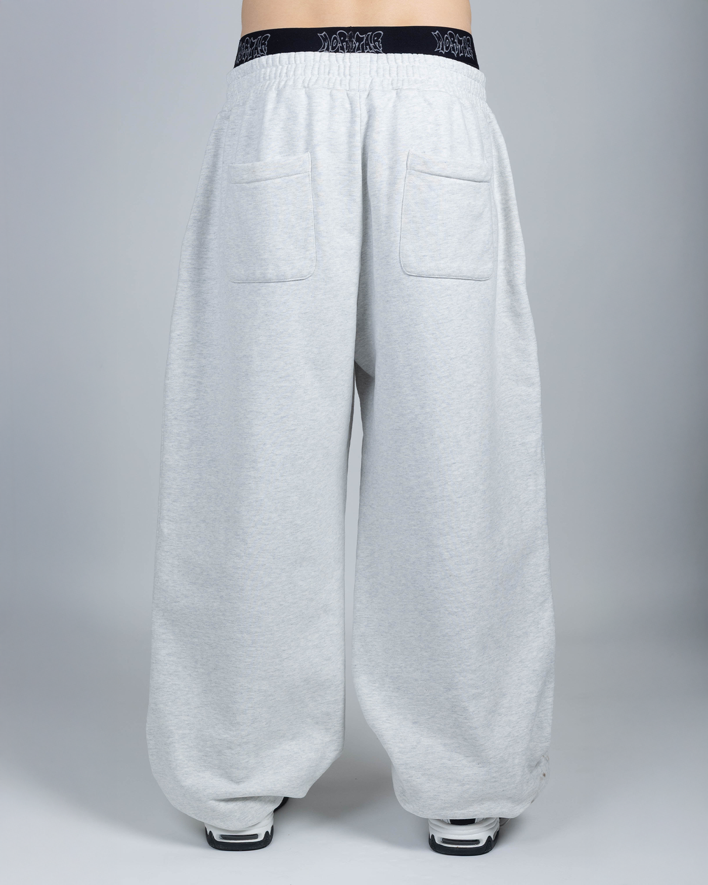 BAGGY SWEATPANTS GREY
