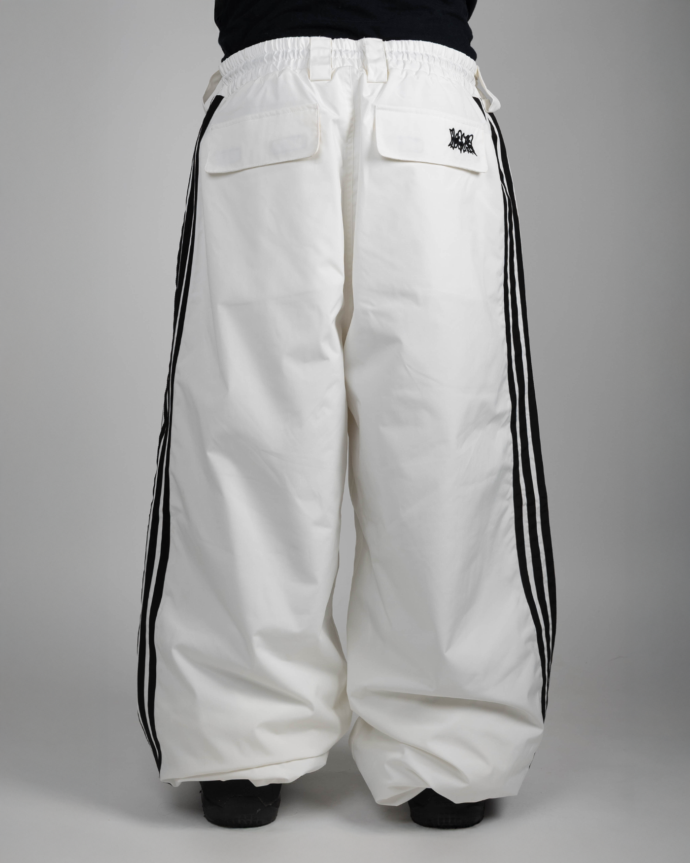 White stripe baggy snowpants back view