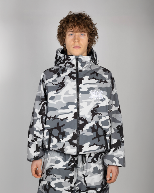 Winter camo snow jacket front view on model (Valtteri is 175cm wearing size XL)